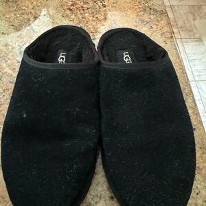 Uggs Slip-On men’s size 8